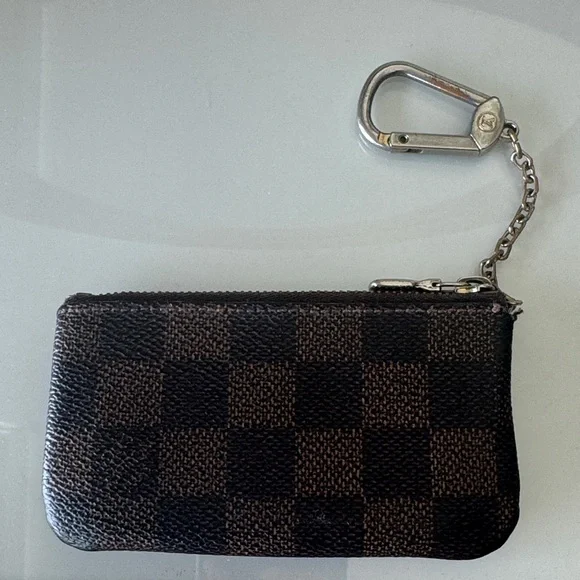 Louis Vuitton Key Pouch - Picture 3 of 6